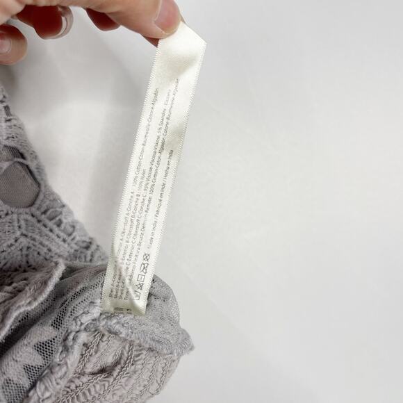 Free People One XSmall Gray Ilektra Bralette Lace Crochet Cropped Tank Straps - Picture 7 of 9